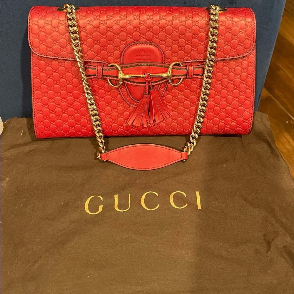 Gucci Medium Emily Chain Shoulder Bag